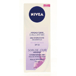 Nivea Essentials Dagcreme Sensitive Spf15, 50 ml